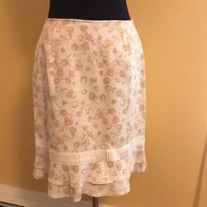 Adorable Tulip Skirt! Size 14 No brand listed.